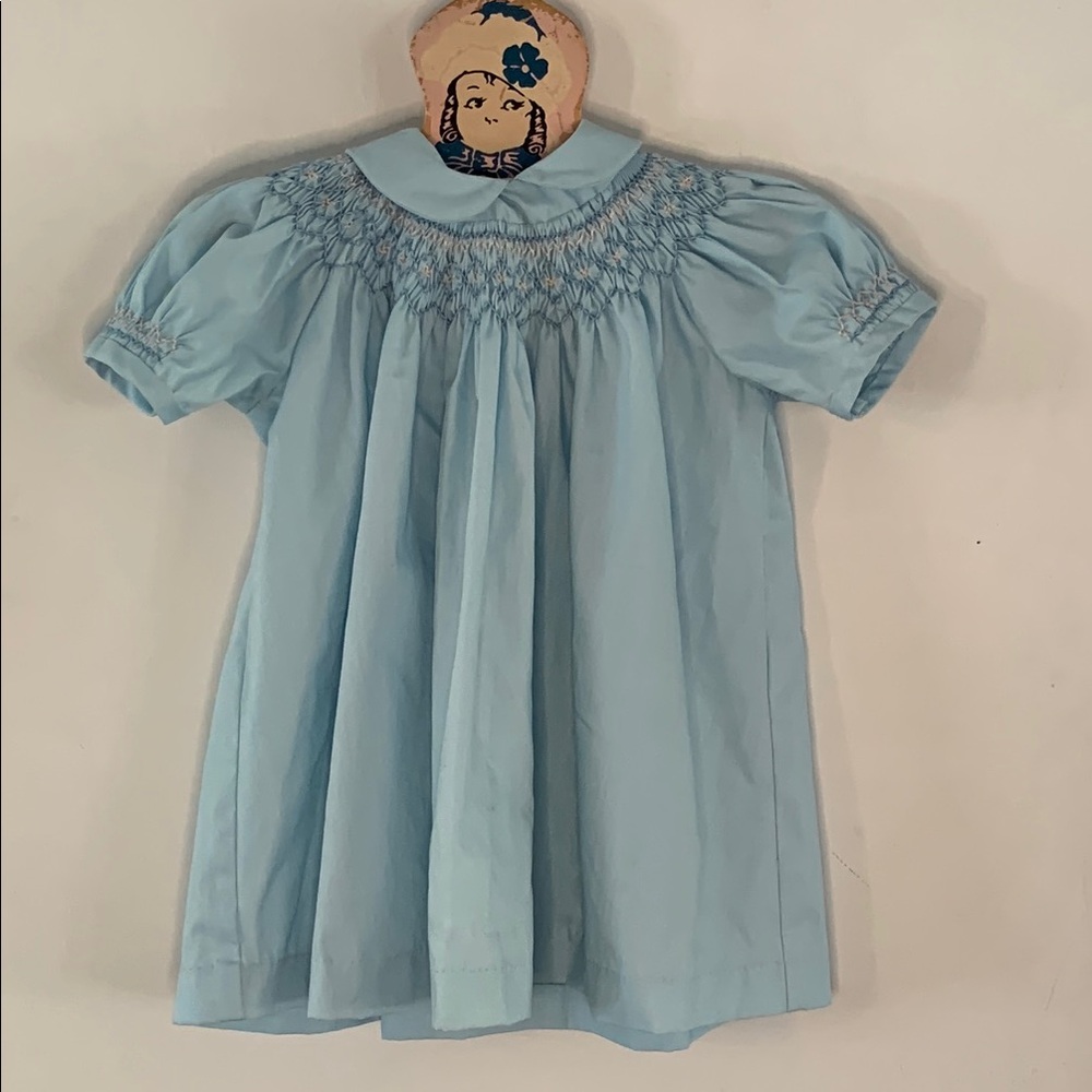 Vintage handmade baby blue dress with smocked neckline & Peter Pan collar Sz 6
